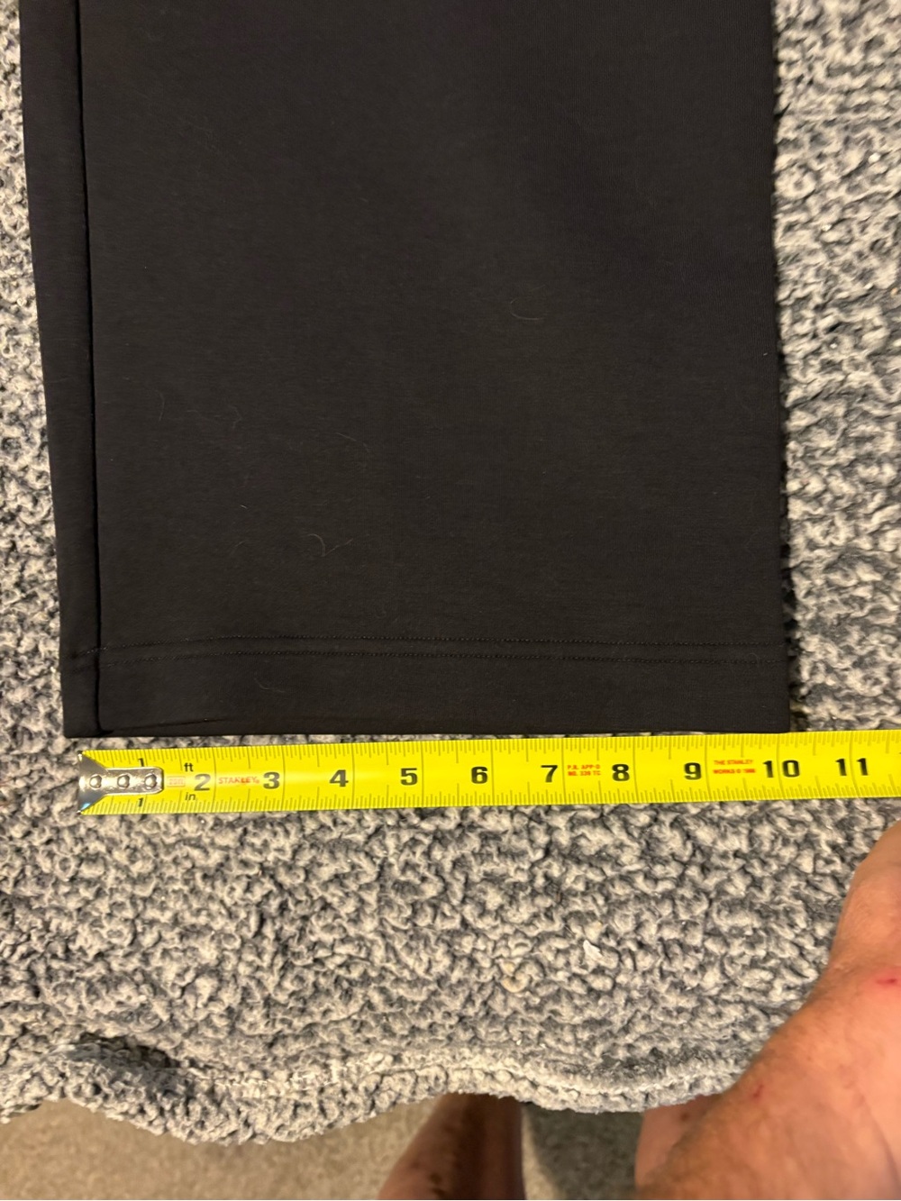 On Running Women’s Size XL Focus Tech Sweatpants in Black NWT! - Picture 7 of 14